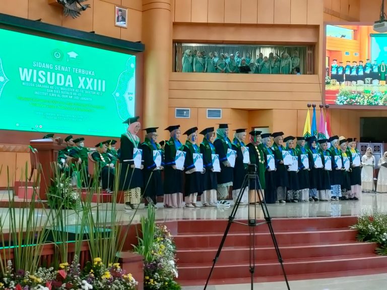 Wisuda IIQ Jakarta, Sejumlah Mahasiswa Dinobatkan Sebagai Wisudawan Terbaik