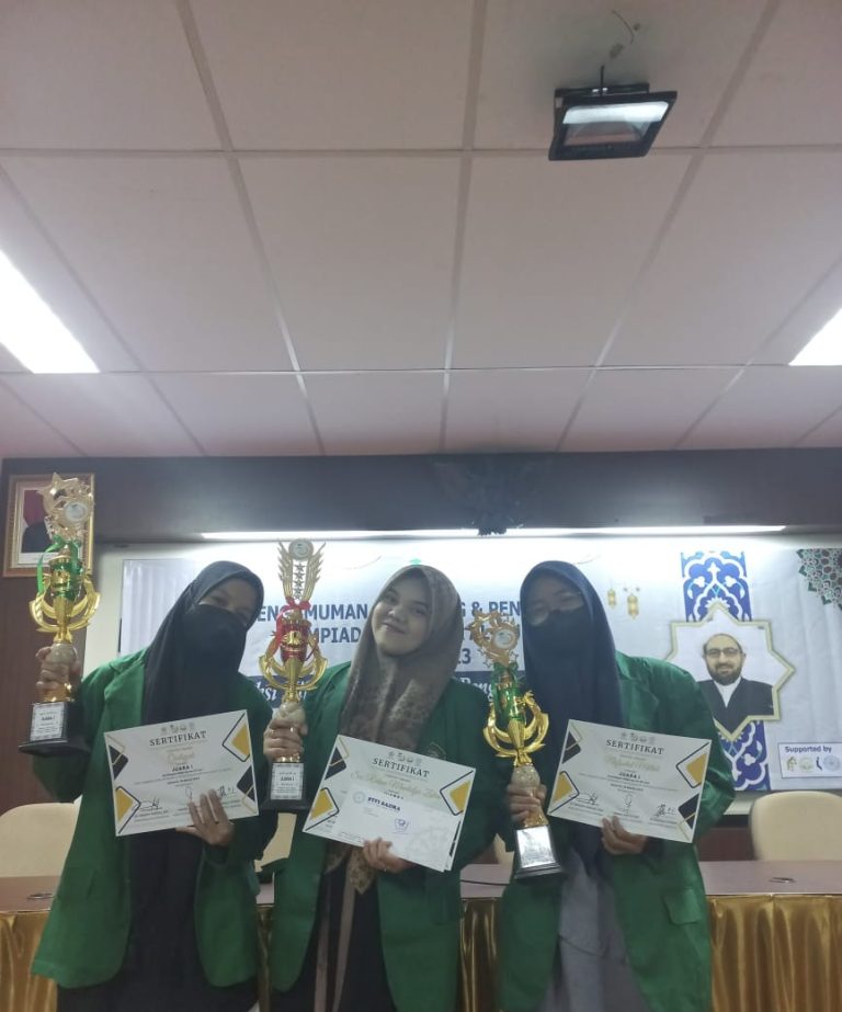 طالبات من جامعة علوم القرآن جاكرتا بقسم التفسير وعلوم القرآن نالت المركز الأول على المستوى الوطني في مسابقة تحفيظ القرآن الكريم