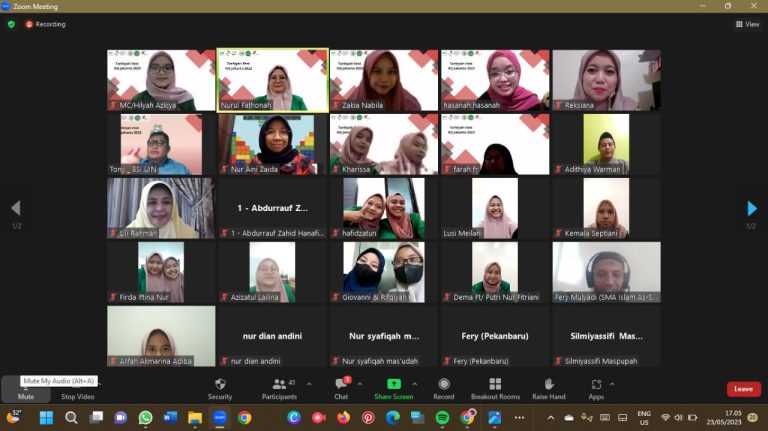 كلية التربية بجامعة علوم القرآن جاكرتا نظمت فعالية خاصة للمعلمات والكوادر العلمية بإعداد مسابقات في مجالات مختلفة