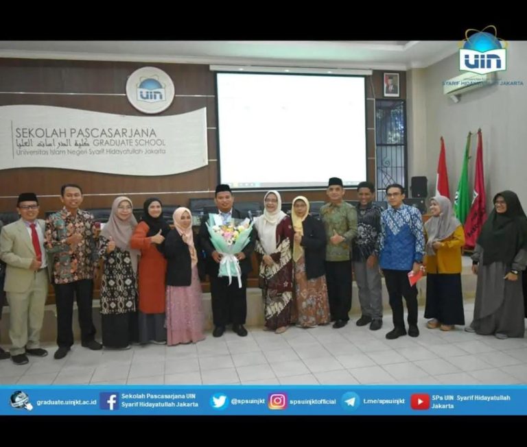 تهانينا لمدير مركز التخطيط وضمان الجودة بجامعة علوم القرآن جاكرتا لحصوله على درجة الدكتوراه في الدعوة والاتصال من الجامعة الإسلامية الحكومية جاكرتا