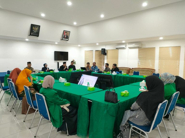 جامعة نكري سمبيلان لتحفيظ القرآن الكريم بدولة ماليزيا الشقيقة تقوم بزيار ودّية لجامعة علوم القرآن جاكرتا