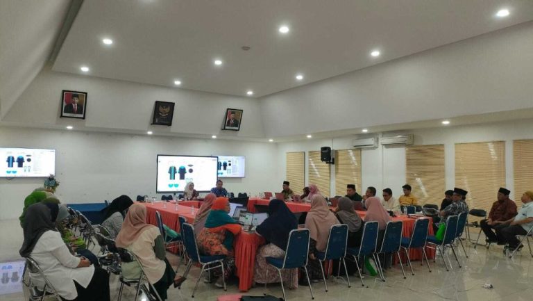 الاجتماع الأول من أجل الاستعداد لحفل التخرج ال- 47 لعام 2024 بجامعة علوم القرآن جاكرتا