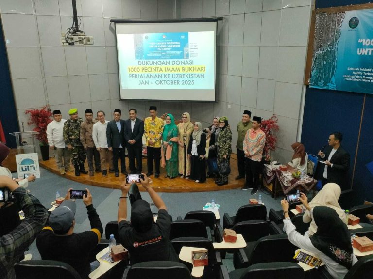 مشاركة معالي رئيسة جامعة علوم القرآن جاكرتا في المعرض الدولي للِإمام بخاري والتعاون الدولي بين إندونيسيا وأوزبيكستان